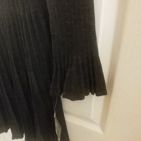 *Tahari Arthur Levine Petite Dress Large - Picture 3 of 7